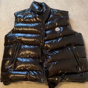 Mens moncler vest ! Black